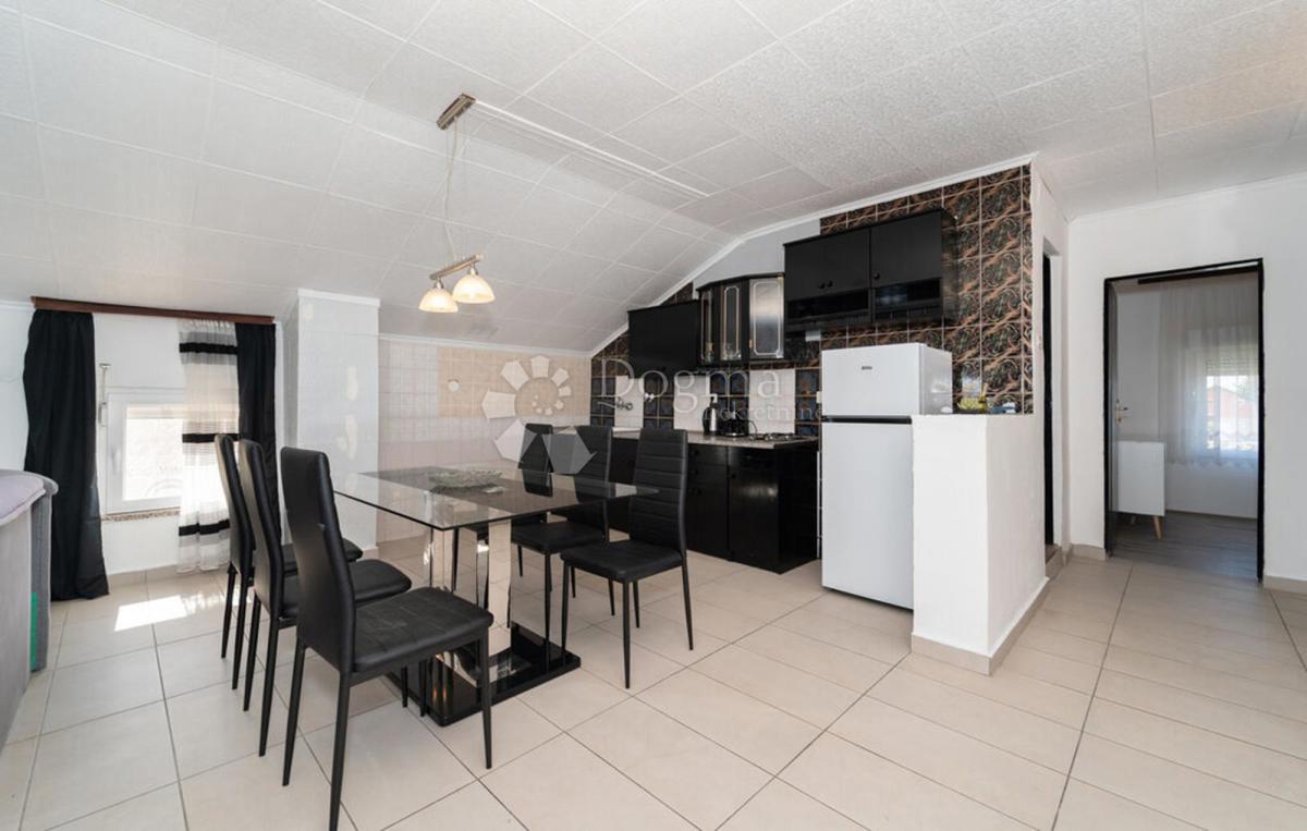 Casa Donji Karin, Benkovac, 250m2