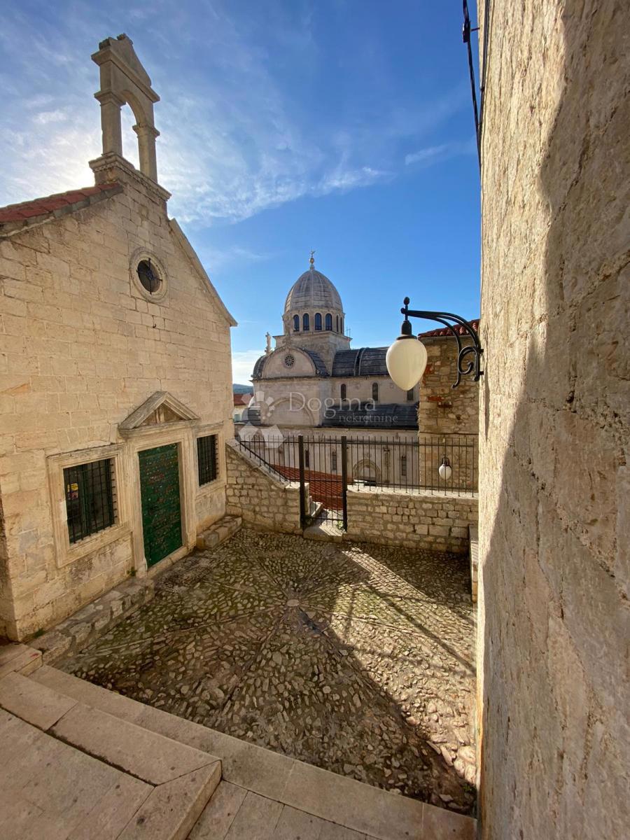 Allogio Grad, Šibenik, 84m2