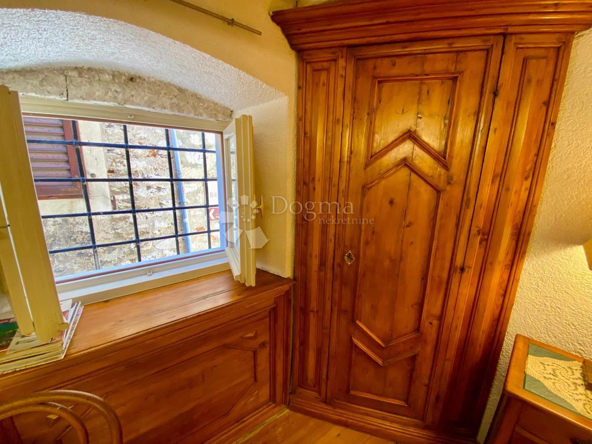 Allogio Grad, Šibenik, 84m2