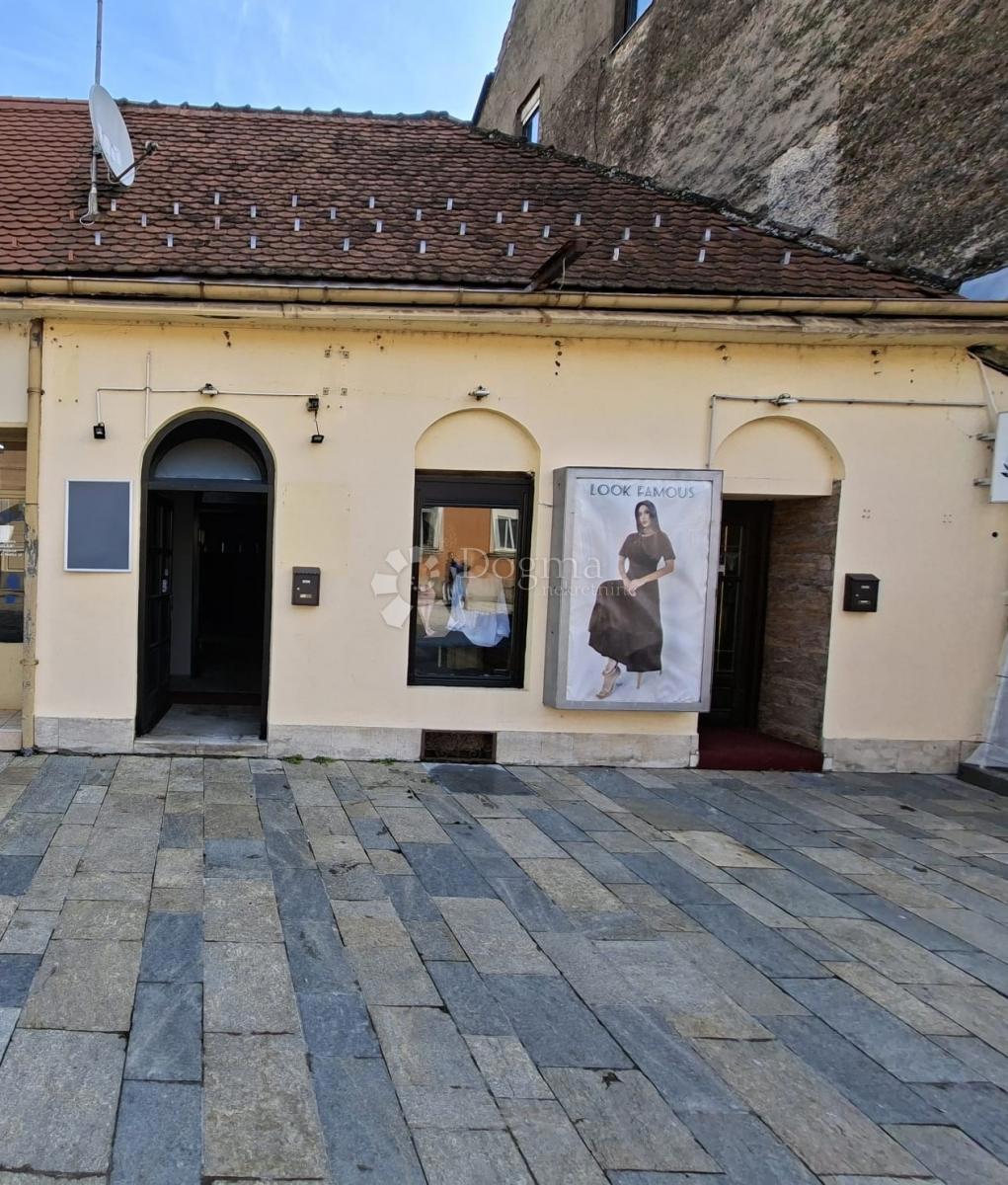 Locale commerciale Centar, Sisak, 133m2