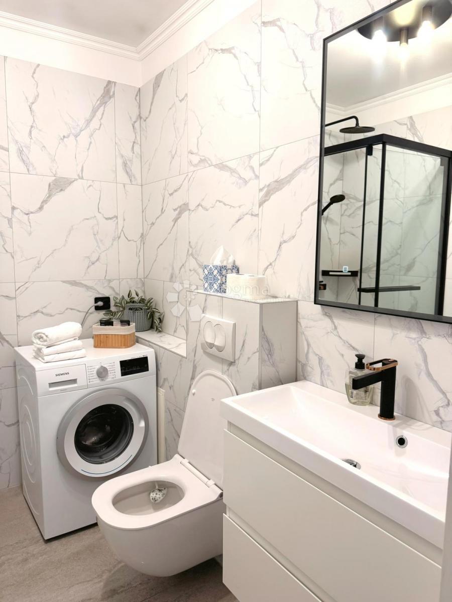 Allogio Branimirova Obala, Zadar, 95m2