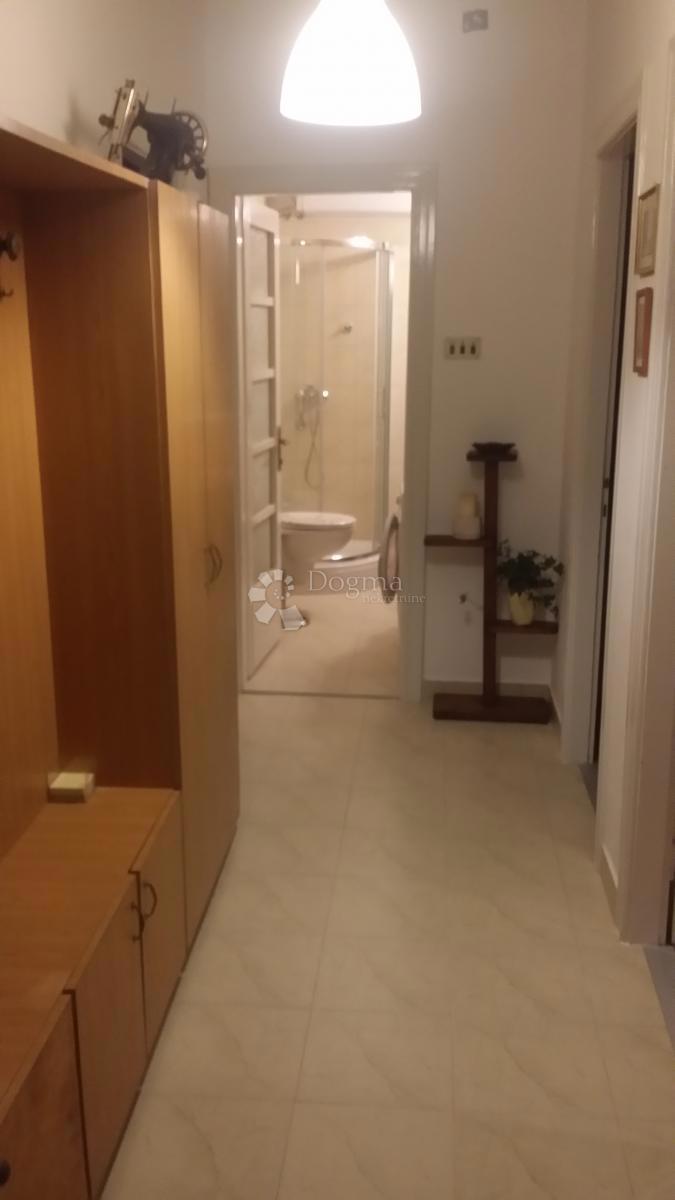 Casa Kaštel Štafilić, Kaštela, 210m2