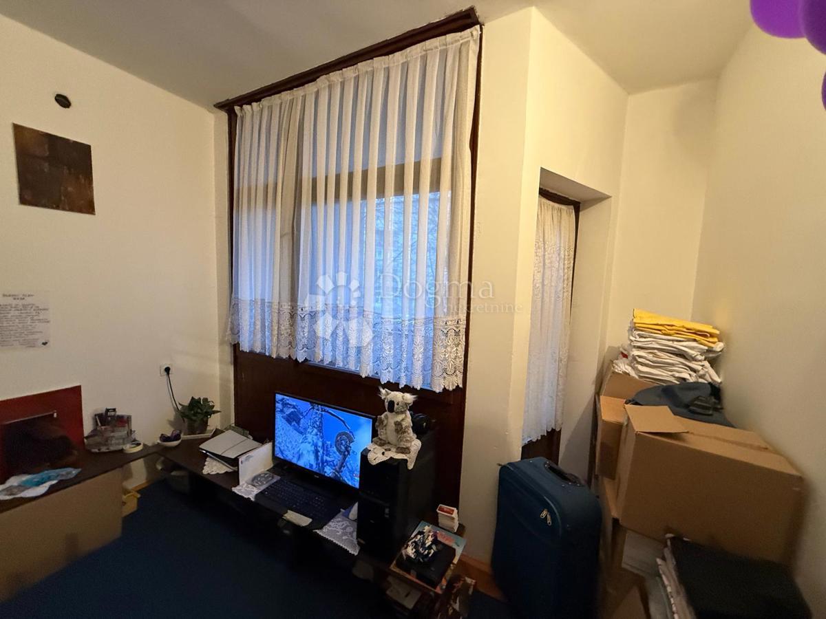 Allogio Centar, Gospić, 70m2