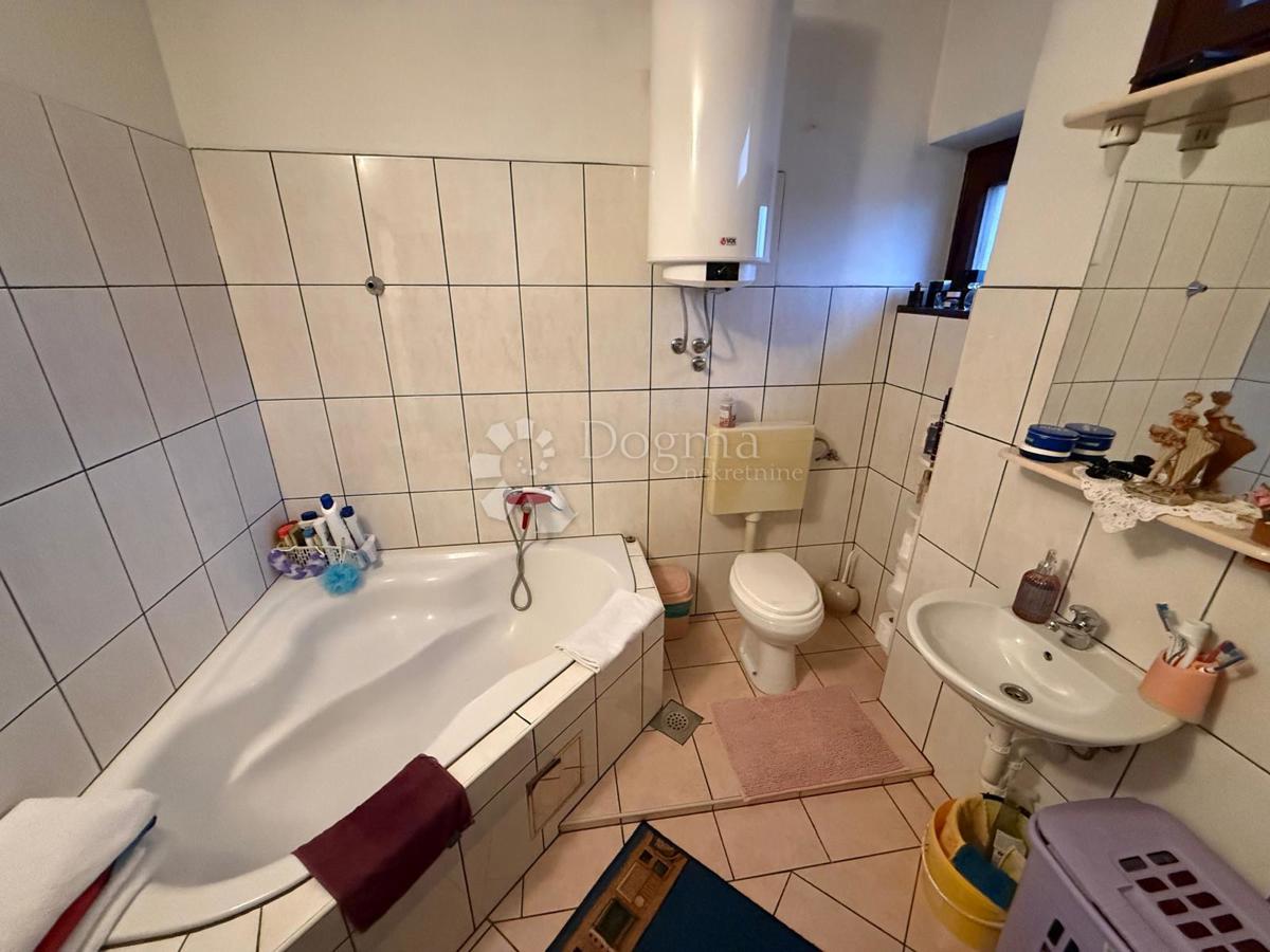 Allogio Centar, Gospić, 70m2