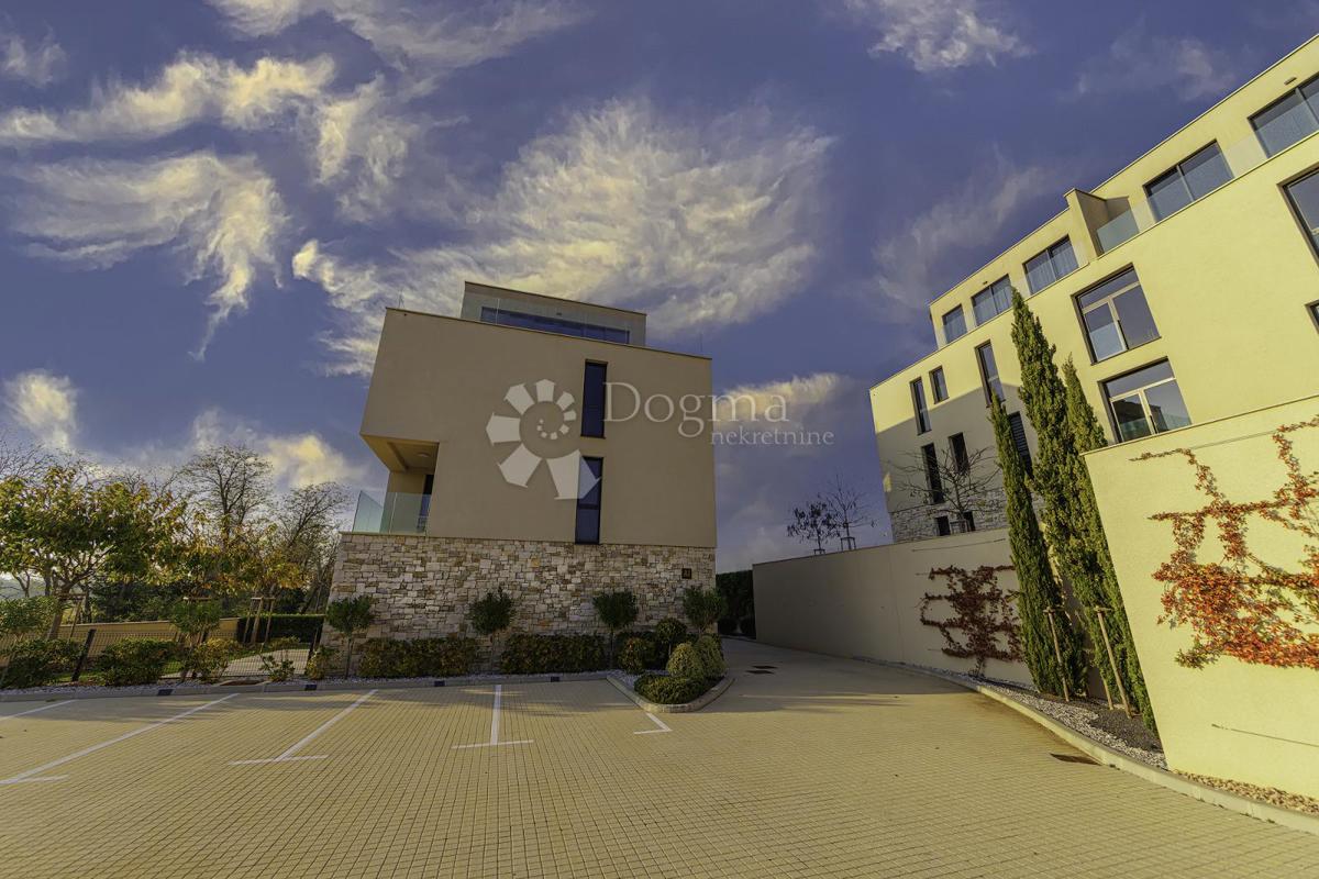 APPARTAMENTO 2 CAMERE DA LETTO+SOGGIORNO facente parte di un resort di lusso