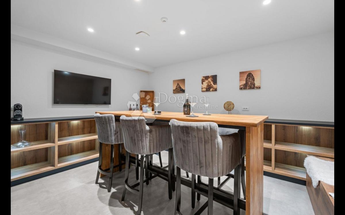 Casa Seget Donji, Seget, 385m2