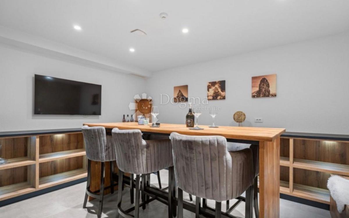 Casa Seget Donji, Seget, 385m2