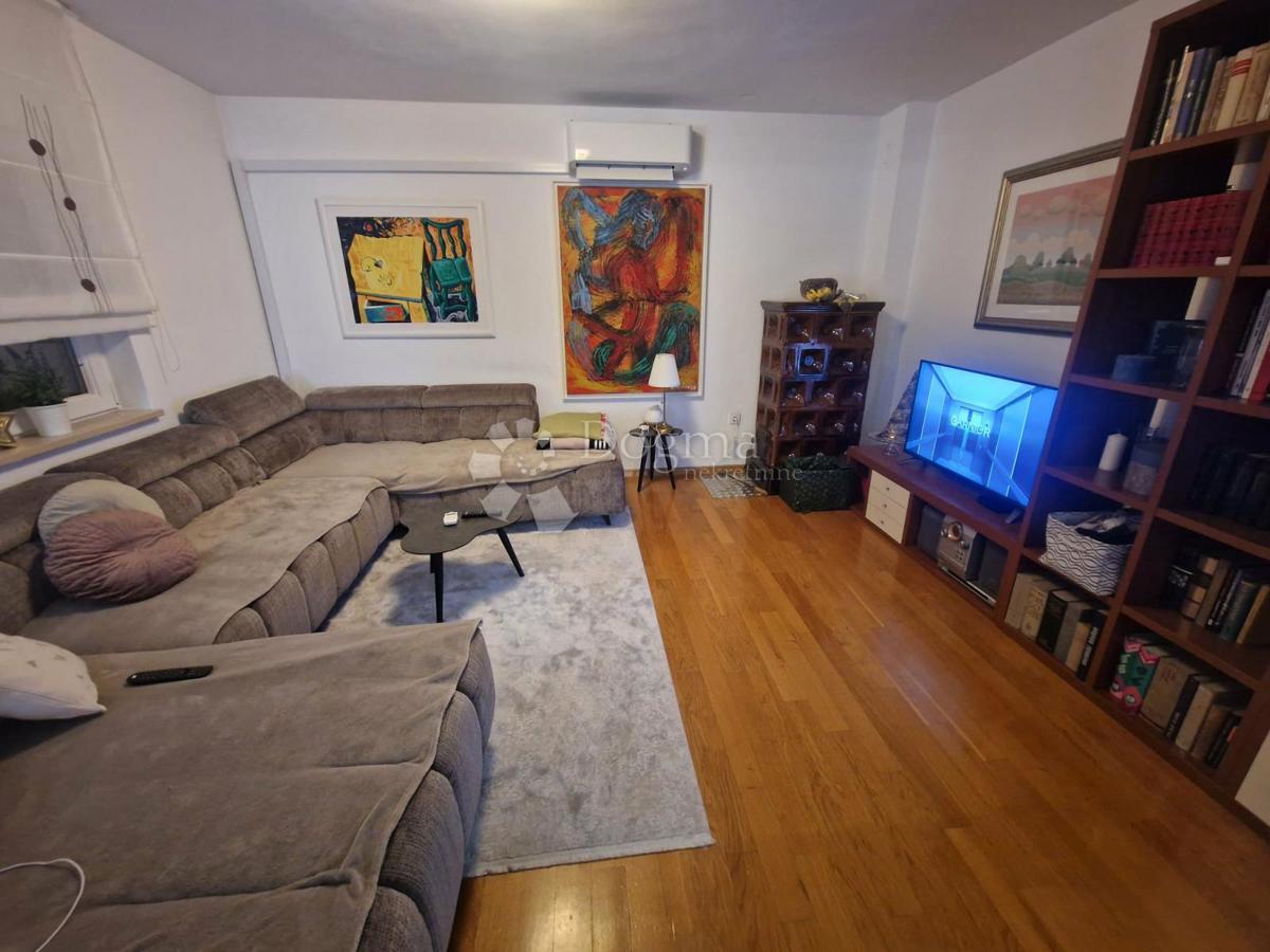 Allogio Bili brig, Zadar, 89m2