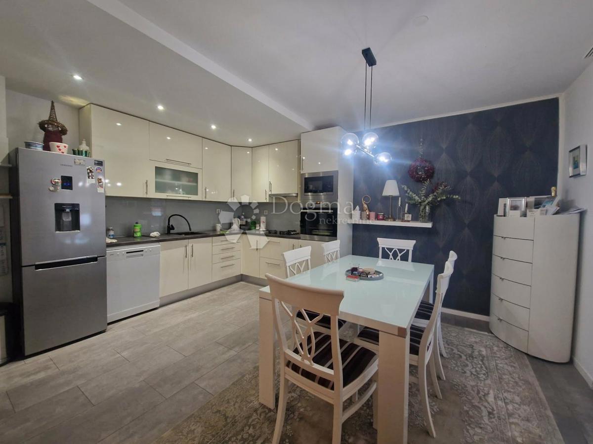 Allogio Bili brig, Zadar, 89m2