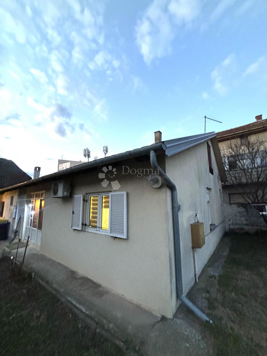 Allogio Centar, Vinkovci, 64m2