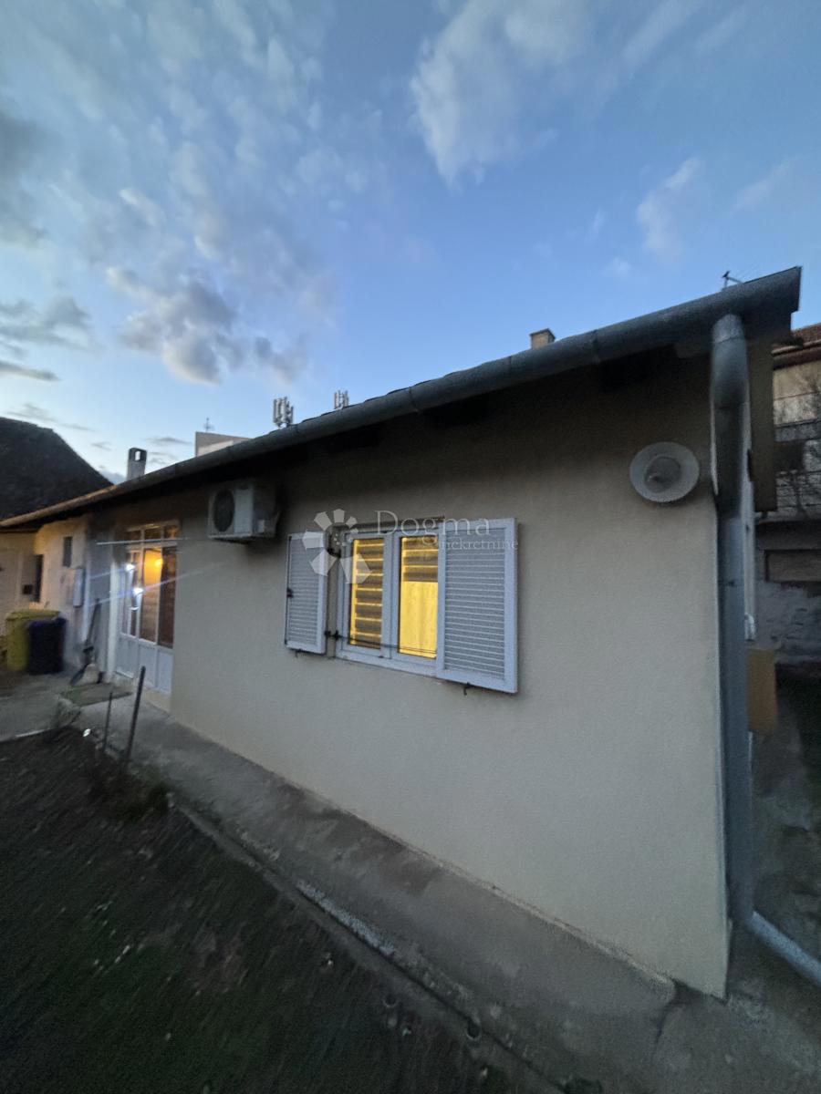 Allogio Centar, Vinkovci, 64m2