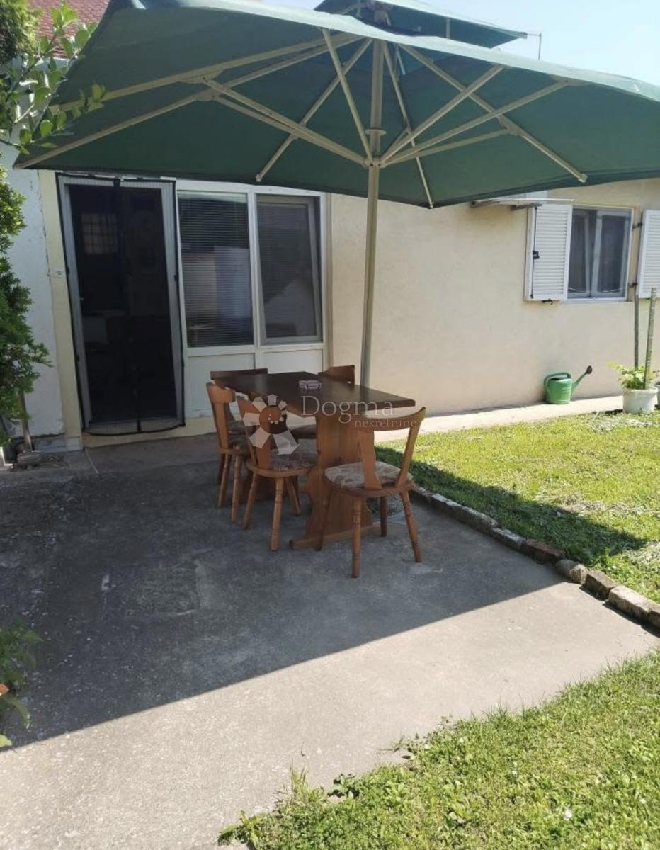 Allogio Centar, Vinkovci, 64m2