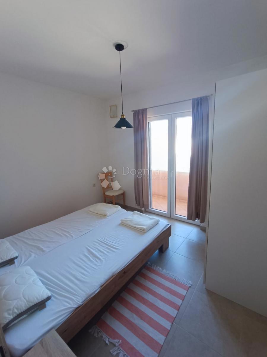 Appartamento 46 m² con balcone e terrazza – Palit, Rab