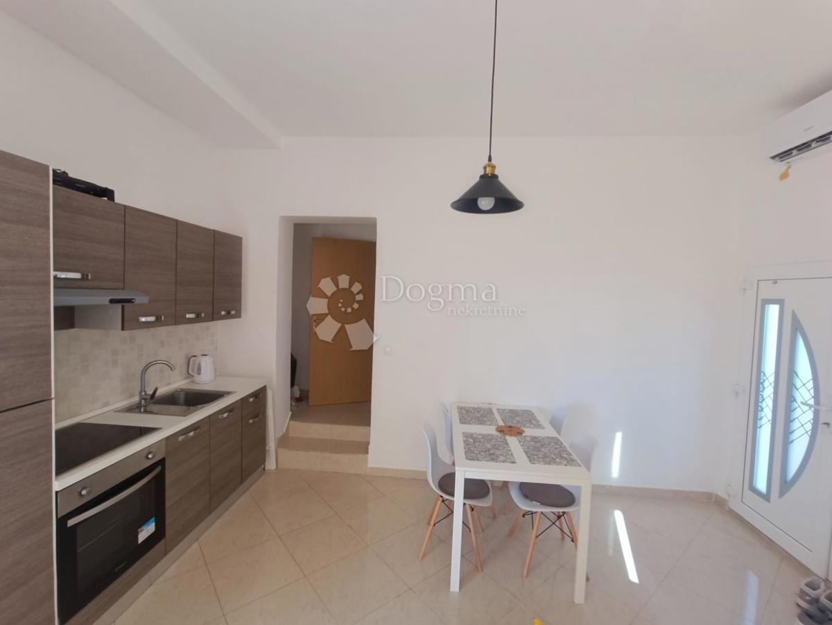 Appartamento 46 m² con balcone e terrazza – Palit, Rab