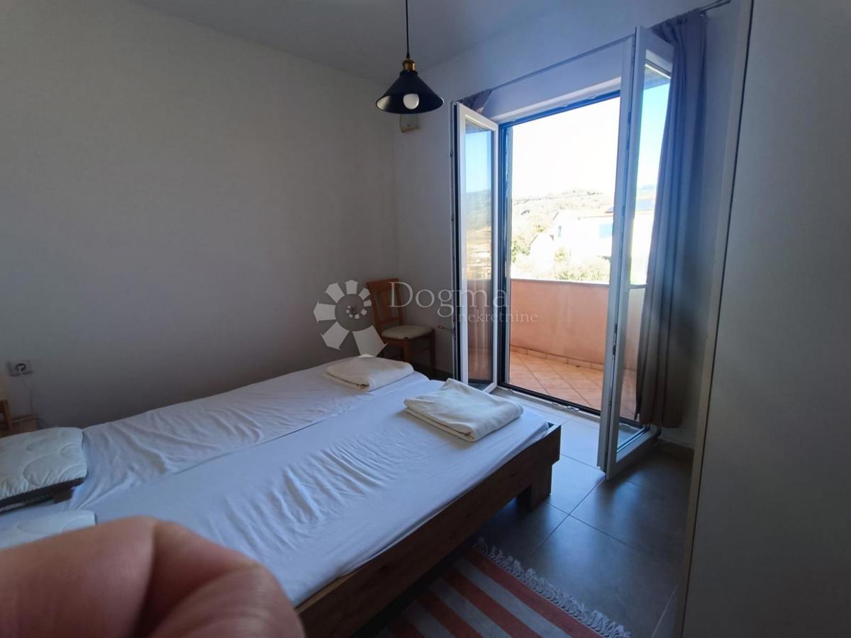 Appartamento 46 m² con balcone e terrazza – Palit, Rab