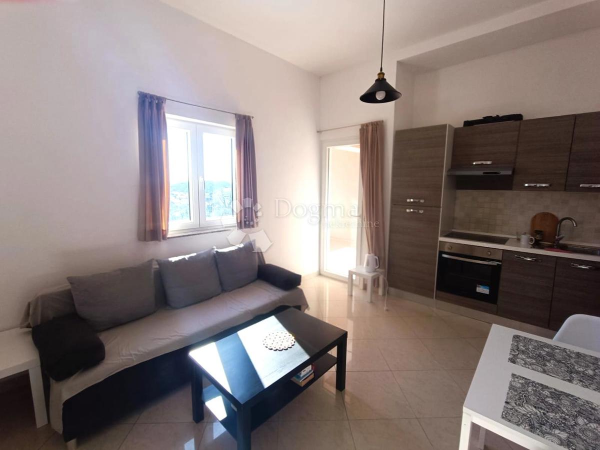Appartamento 46 m² con balcone e terrazza – Palit, Rab
