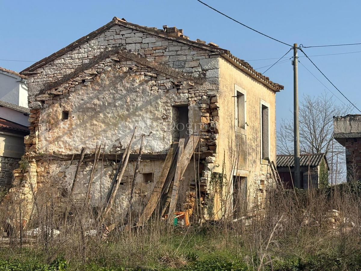 Casa Muntrilj, Tinjan, 40m2