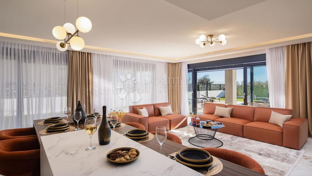 Casa Kaštel Sućurac, Kaštela, 250m2