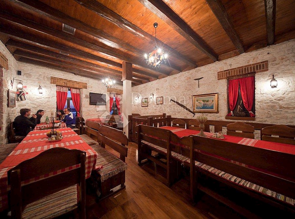 Casa Rogoznica, 277m2