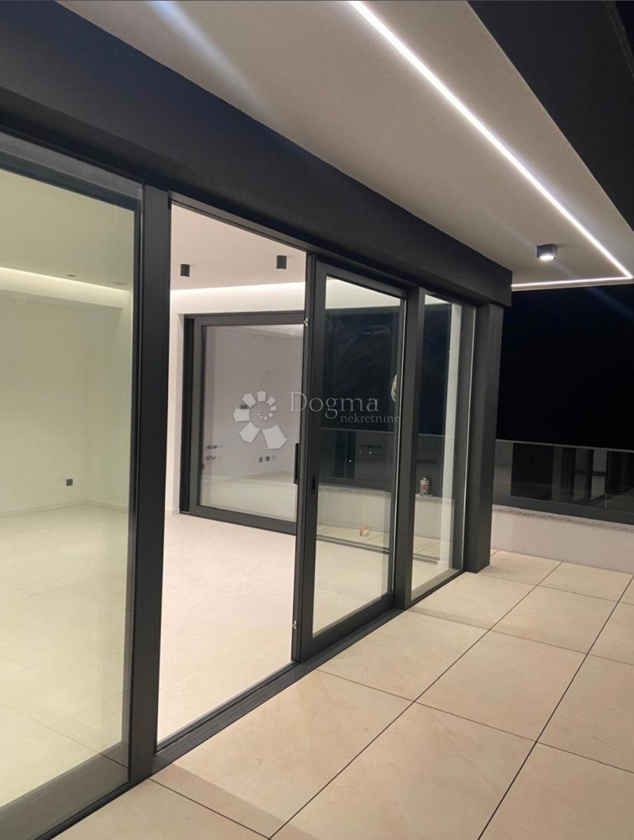 Allogio Krk, 254,70m2