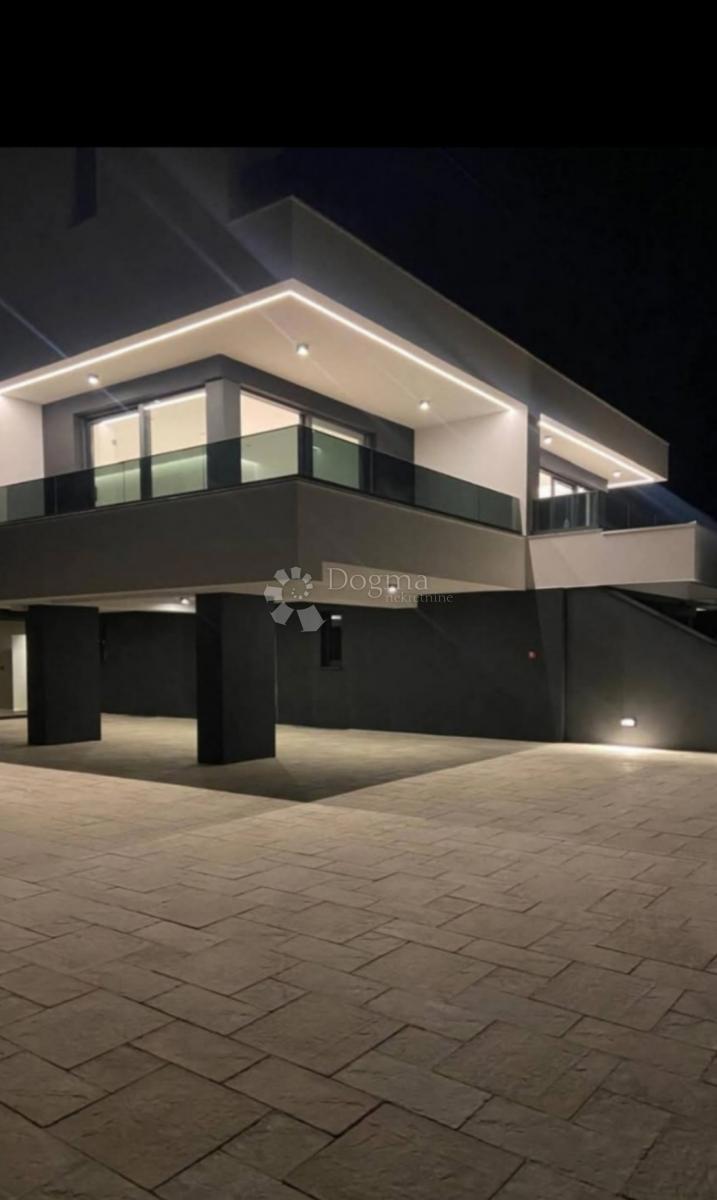 Allogio Krk, 254,70m2