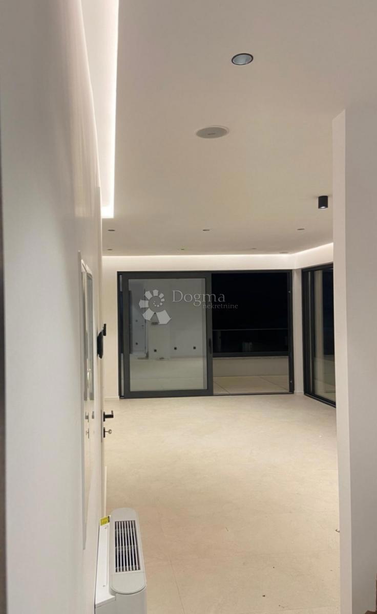 Allogio Krk, 254,70m2