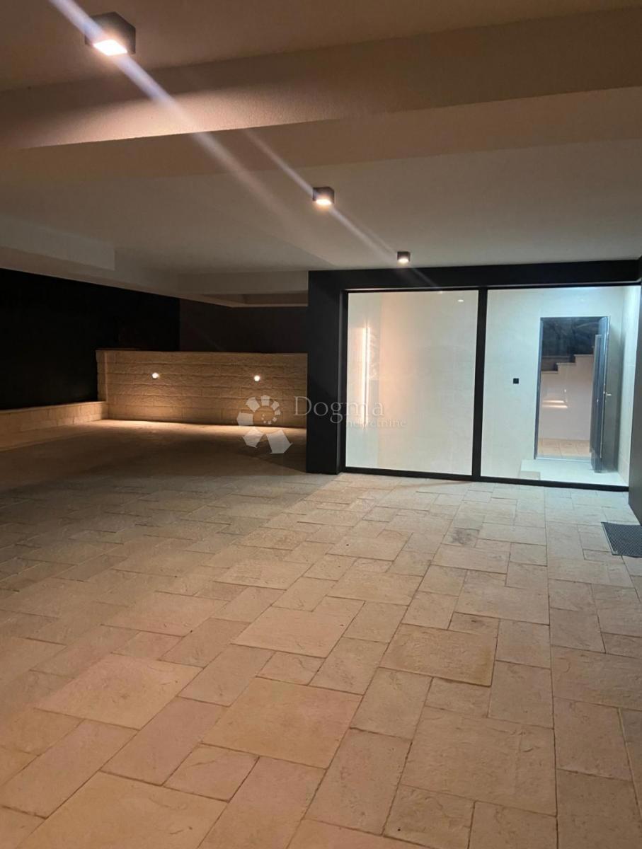 Allogio Krk, 254,70m2