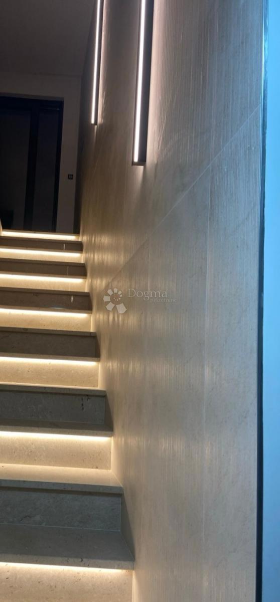 Allogio Krk, 254,70m2