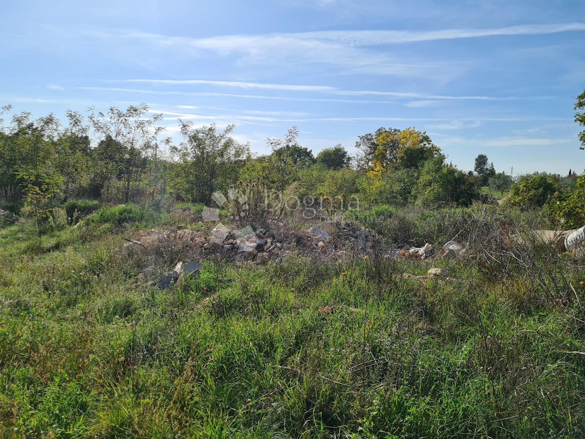 Terreno Svetvinčenat, 1.455m2