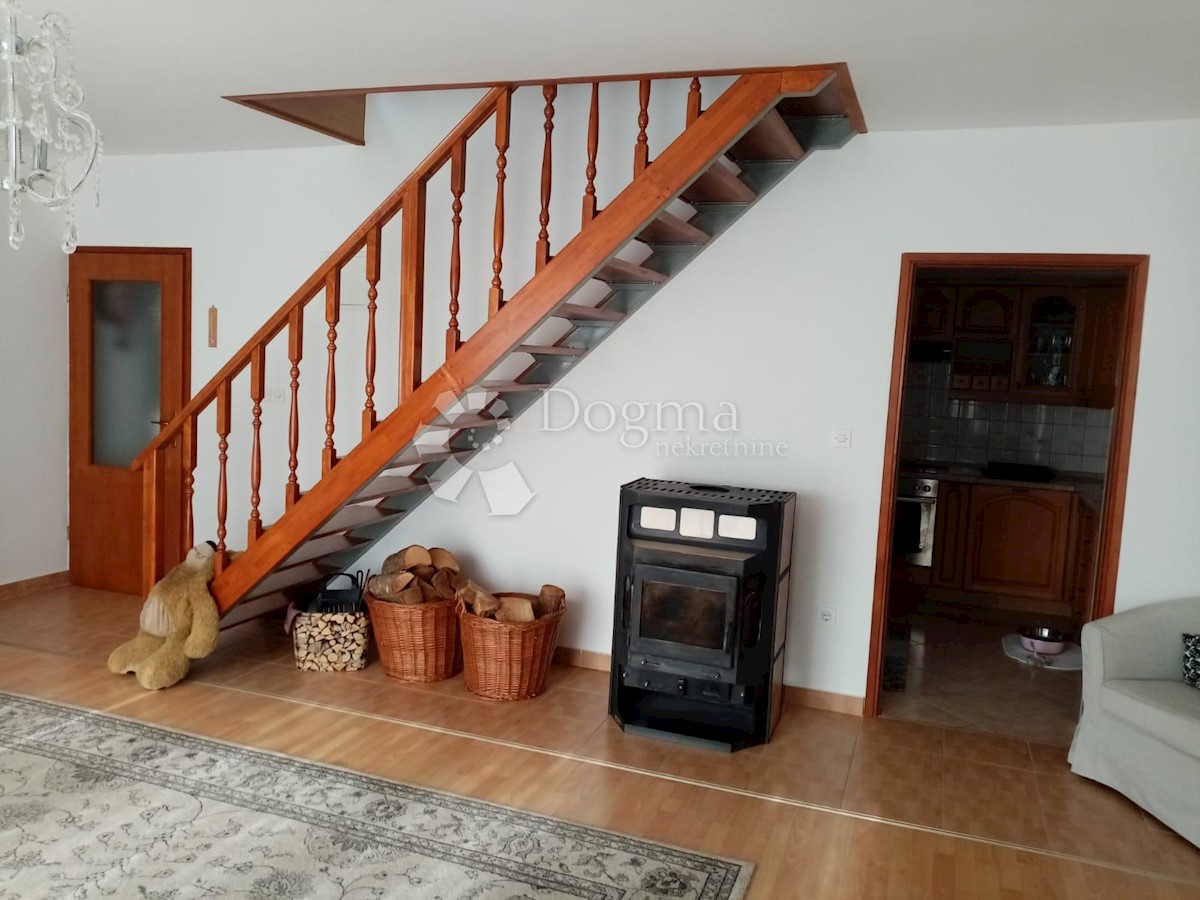 Casa Gornji Oštrc, Žumberak, 110m2