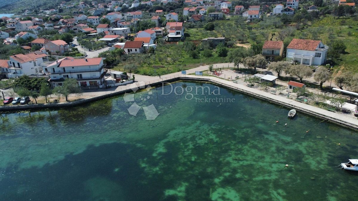 Terreno Raslina, Šibenik - Okolica, 1.276m2