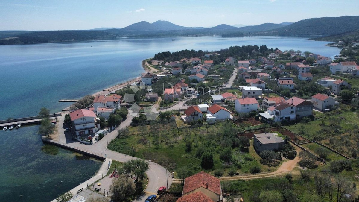 Terreno Raslina, Šibenik - Okolica, 1.276m2