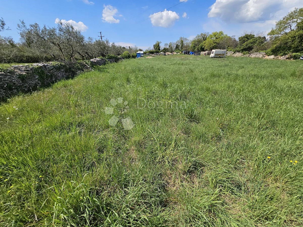 Terreno Kavran, Marčana, 1.542m2