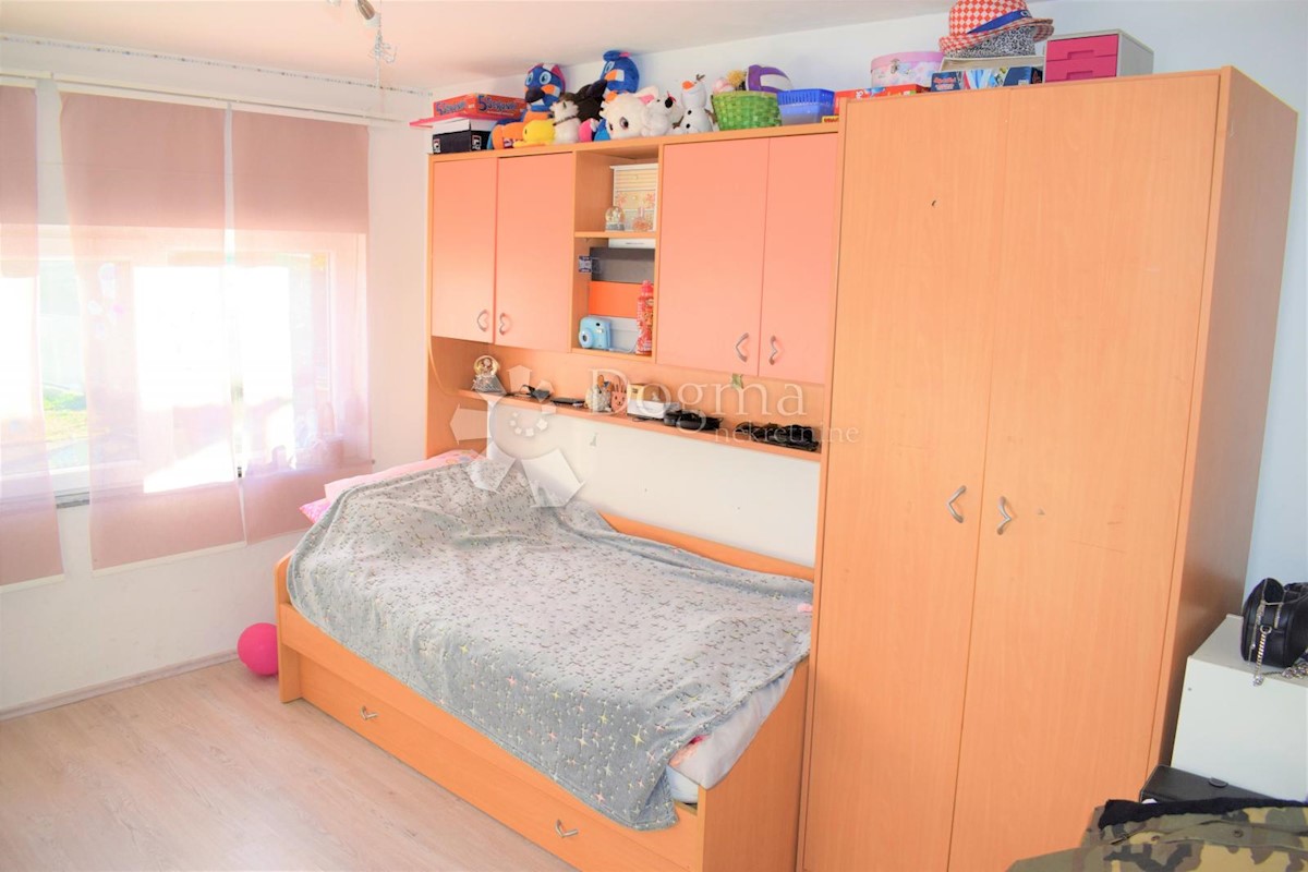 APPARTAMENTO FAMIGLIARE E CASA IN OTTIMA POSIZIONE