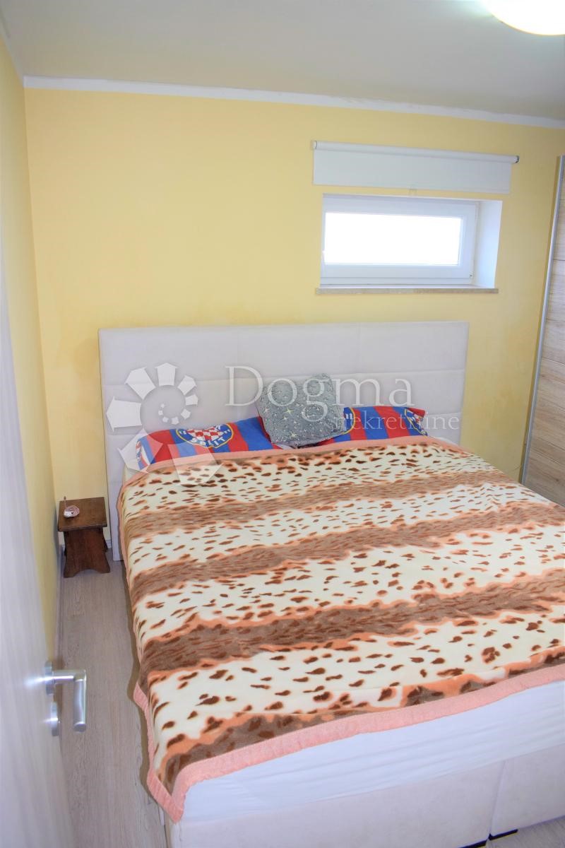 APPARTAMENTO FAMIGLIARE E CASA IN OTTIMA POSIZIONE