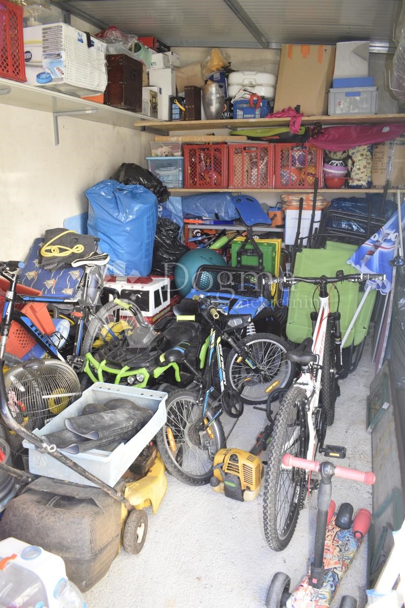 APPARTAMENTO FAMIGLIARE E CASA IN OTTIMA POSIZIONE