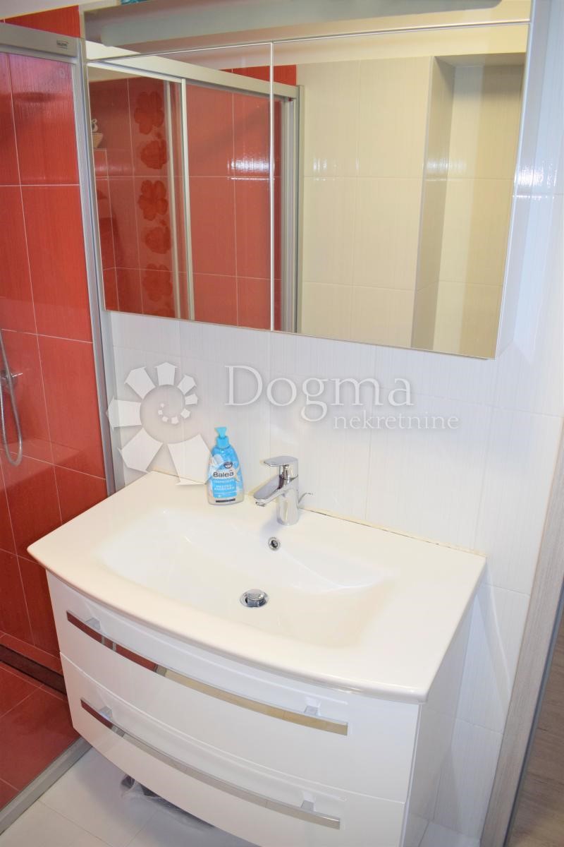 APPARTAMENTO FAMIGLIARE E CASA IN OTTIMA POSIZIONE