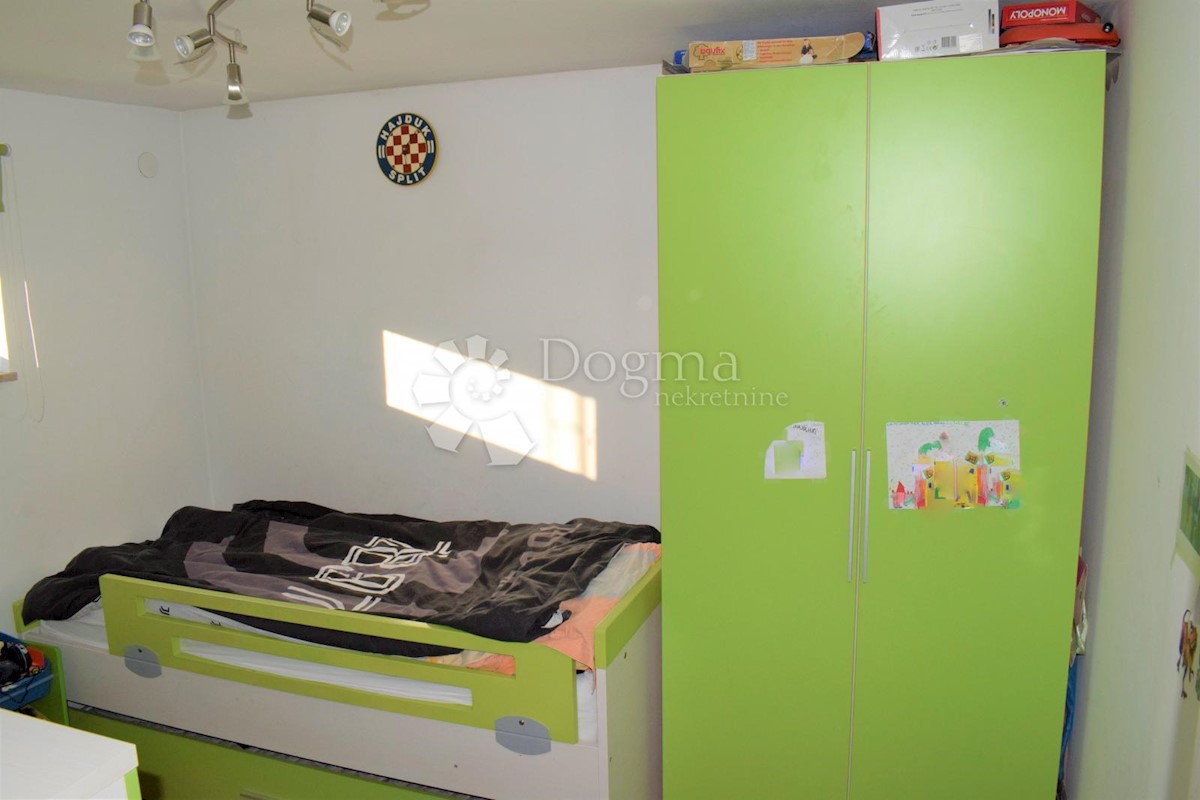 APPARTAMENTO FAMIGLIARE E CASA IN OTTIMA POSIZIONE