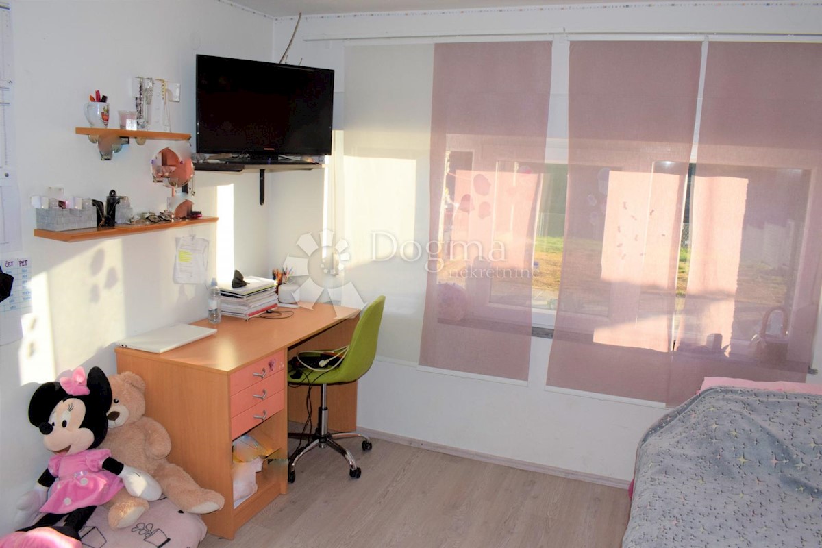 APPARTAMENTO FAMIGLIARE E CASA IN OTTIMA POSIZIONE