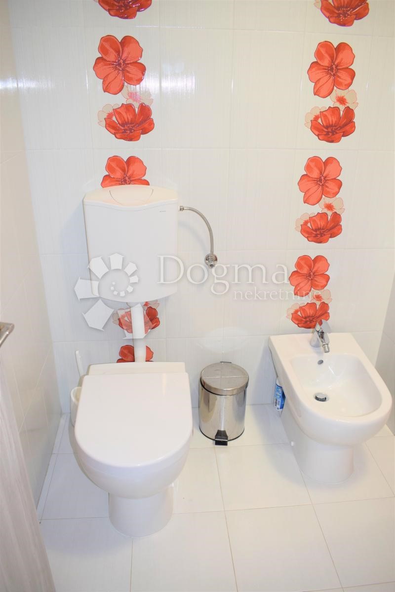 APPARTAMENTO FAMIGLIARE E CASA IN OTTIMA POSIZIONE