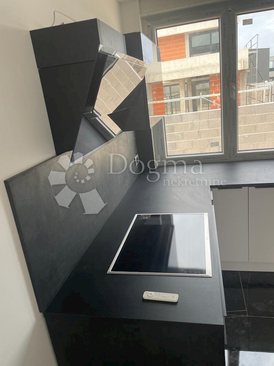 Casa Zemunik Gornji, Zemunik Donji, 217m2