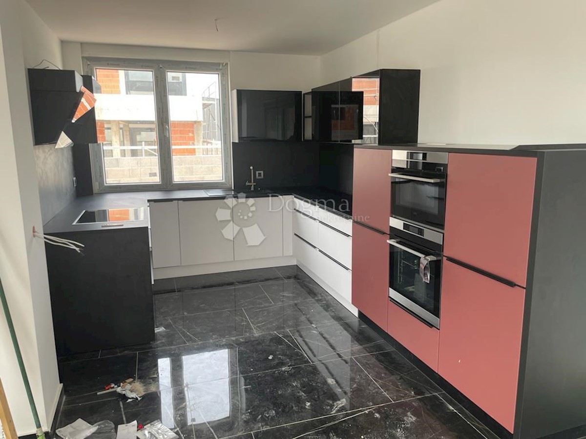 Casa Zemunik Gornji, Zemunik Donji, 217m2