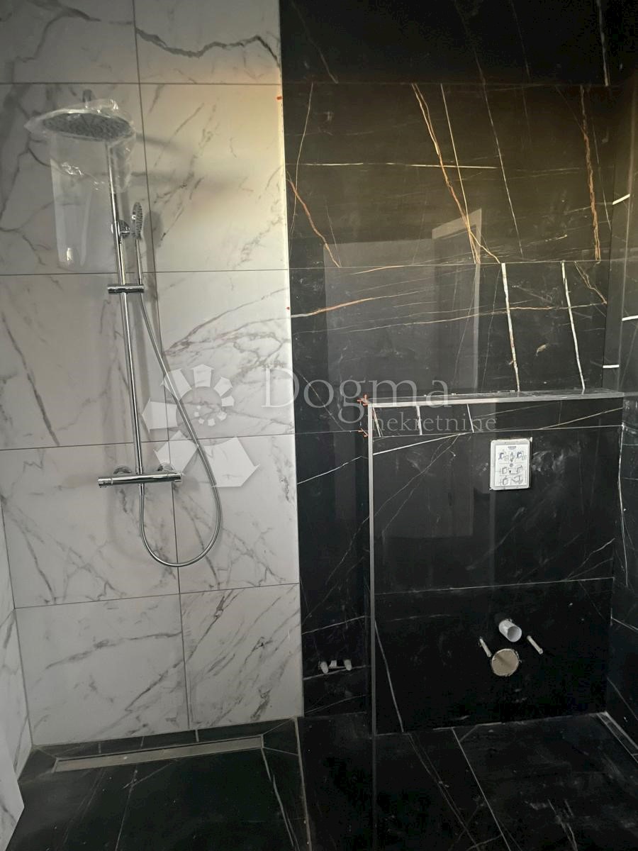 Casa Zemunik Gornji, Zemunik Donji, 217m2