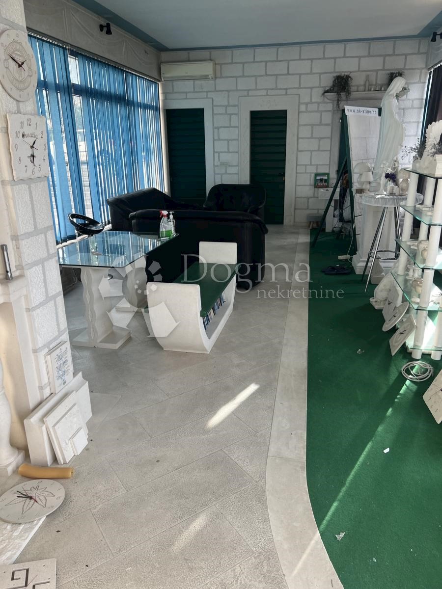 Locale commerciale Strožanac, Podstrana, 82,60m2