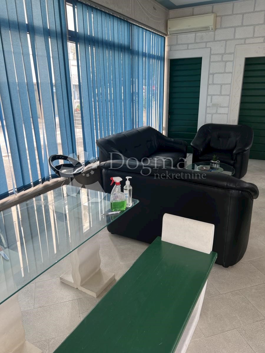 Locale commerciale Strožanac, Podstrana, 82,60m2
