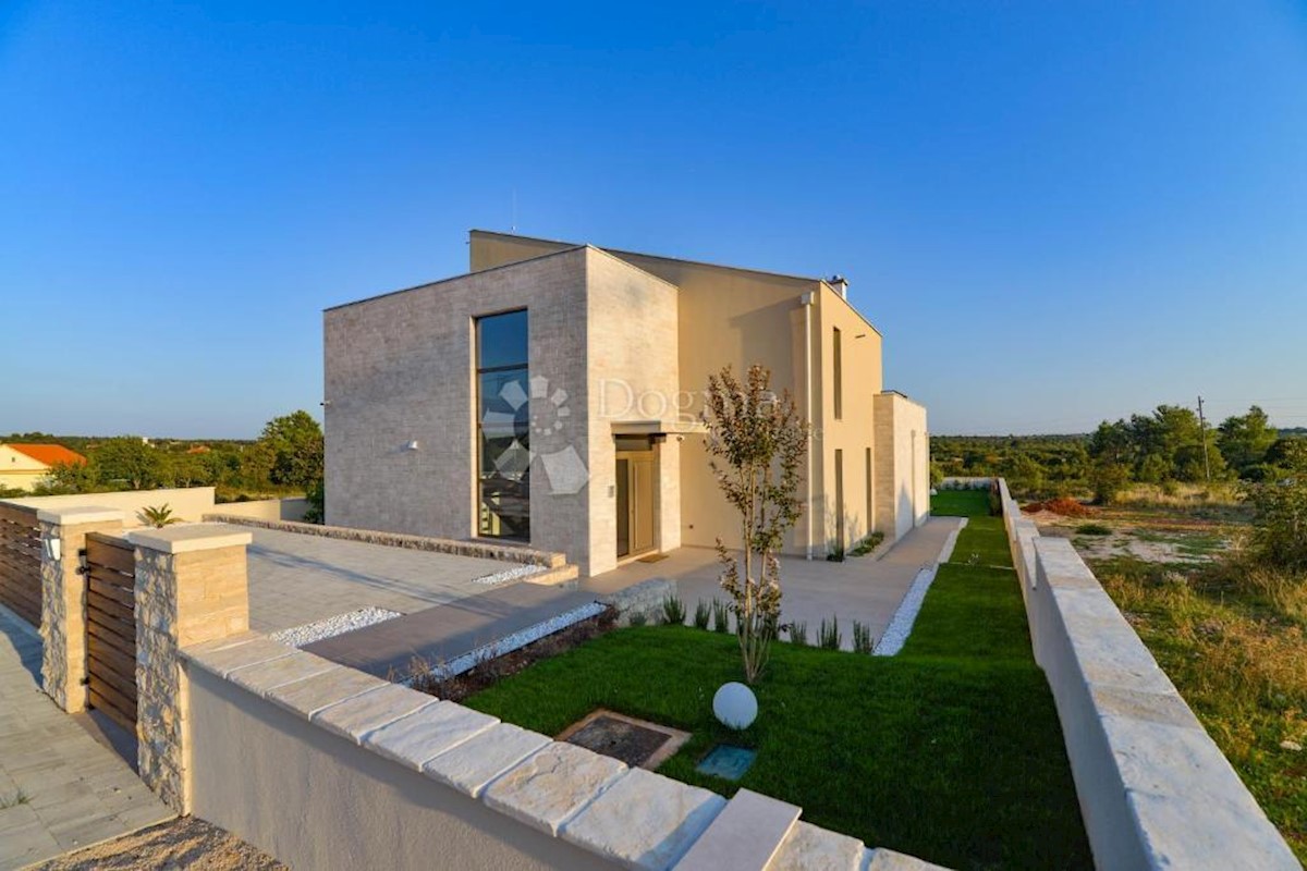 Casa Poljica Brig, Nin, 300m2