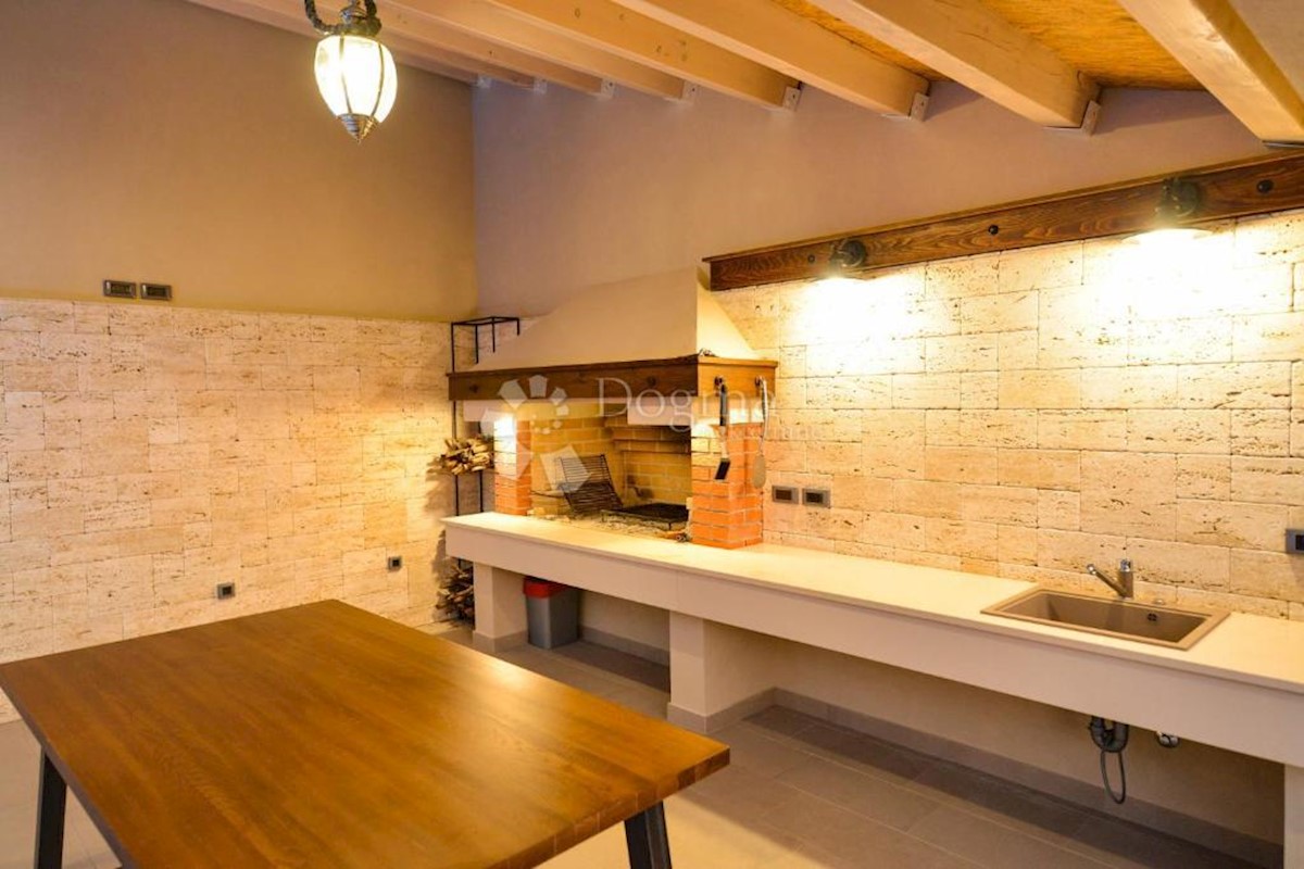 Casa Poljica Brig, Nin, 300m2
