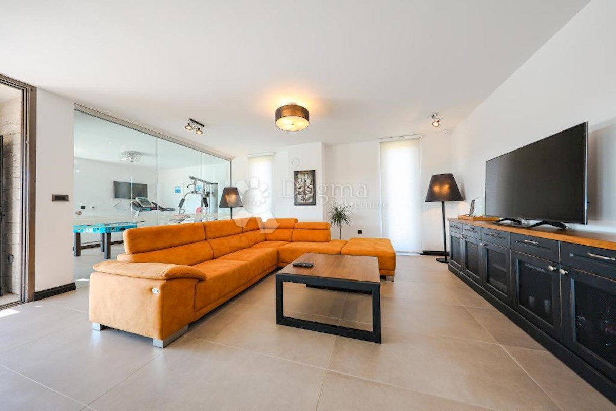 Casa Poljica Brig, Nin, 300m2
