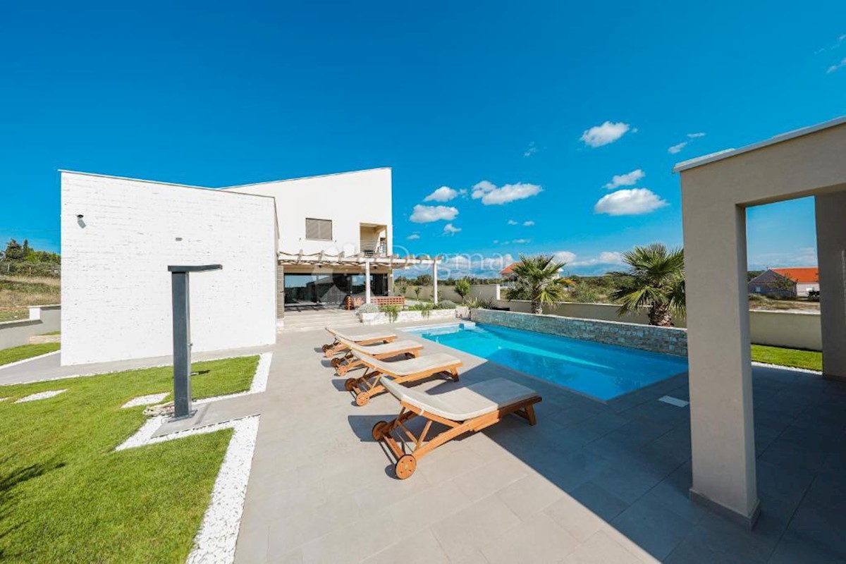 Casa Poljica Brig, Nin, 300m2