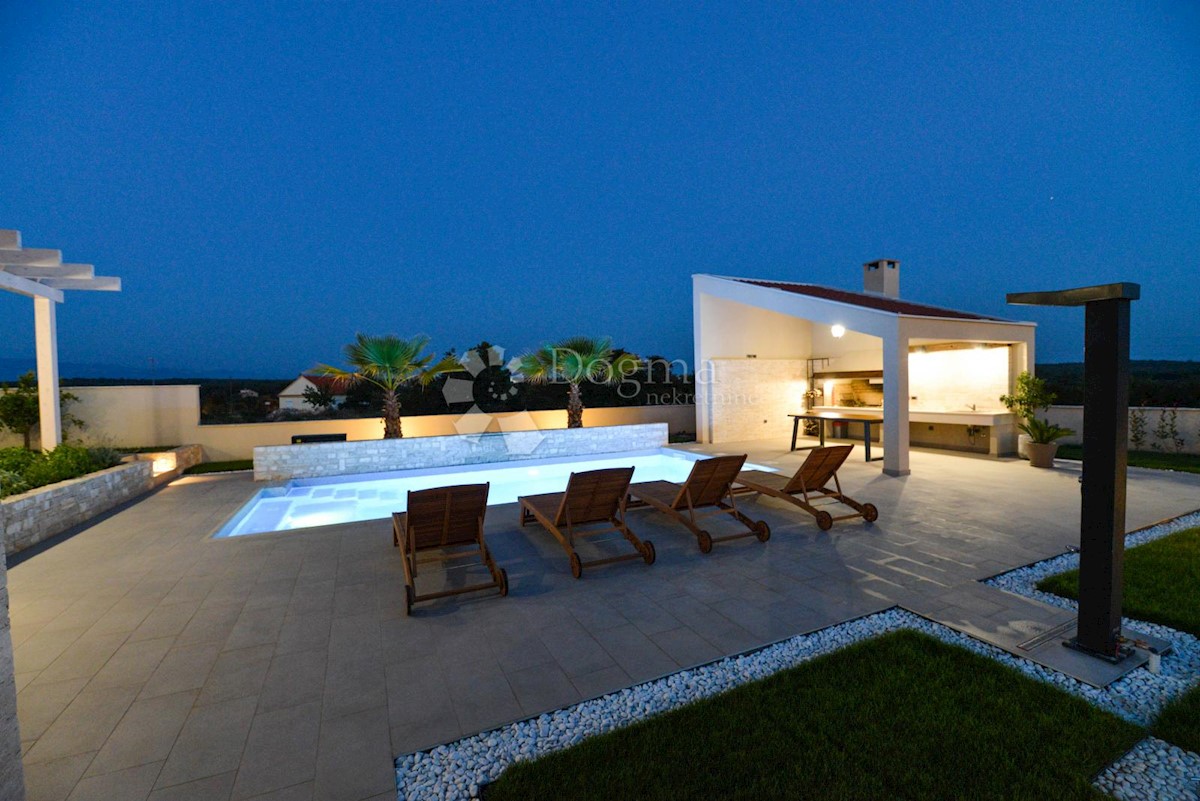 Casa Poljica Brig, Nin, 300m2